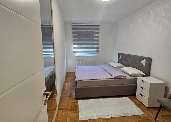 Zidart Free Garage Apartment *