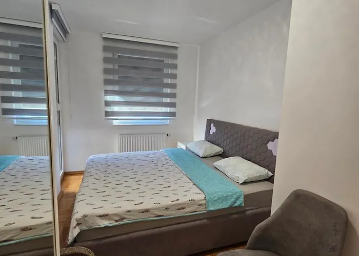 Zidart Free Garage Apartment